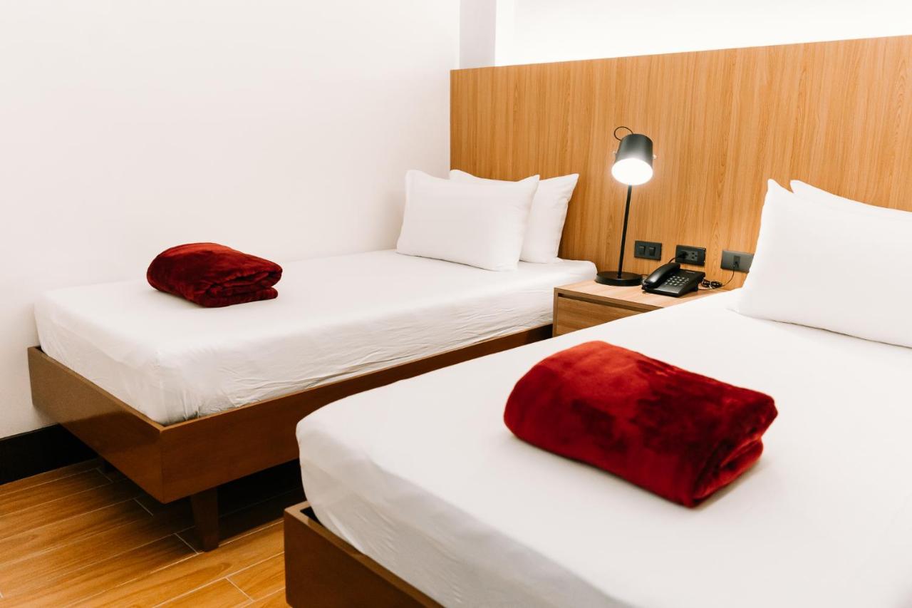 El Sancho Hotel Naga  Ngoại thất bức ảnh